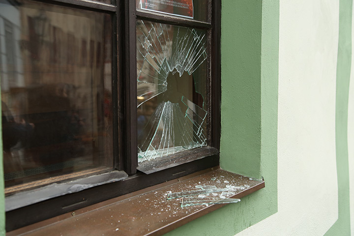 A2B Glass are able to board up broken windows while they are being repaired in Aylesbury Vale.